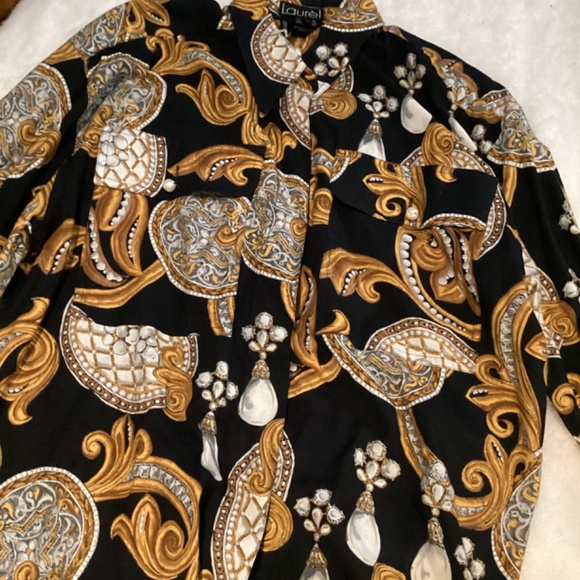 Gucciesqe button down blouse - Picture 2 of 5